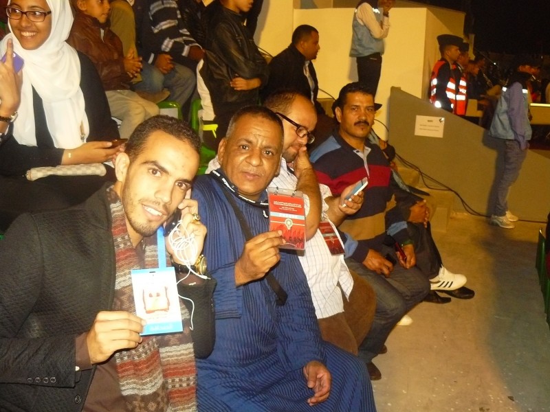 Photo of الصحافيون بالعيون مستاؤون من ظروف تغطية المباراة الاستعراضية