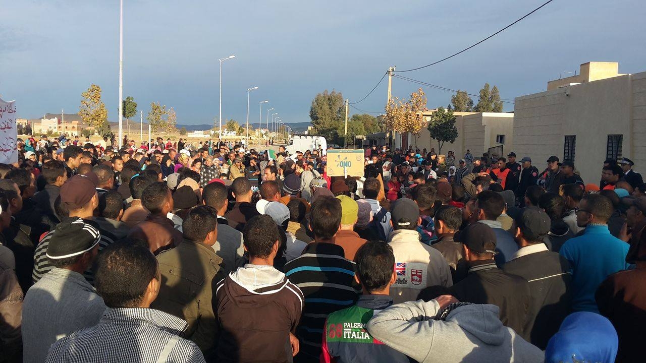 Photo of ساكنة مريرت تتظاهر ضد التراجع الأمني، وتطالب برحيل رئيس المفوضية وبعض الأمنيين بالمدينة