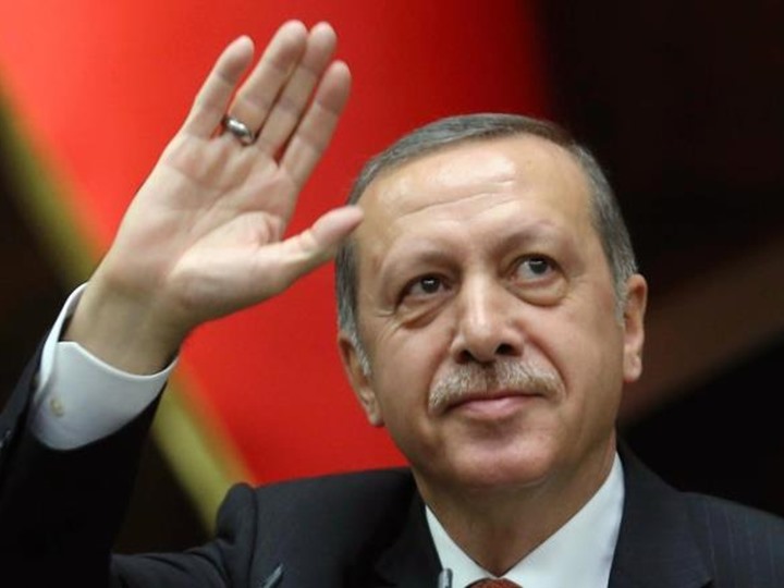 Photo of أردوغان من فبركة الانقلاب إلى الاستفتاء على توسيع صلاحياته
