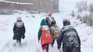 Photo of افران / معاناة السكان والتلاميذ مع الأمطار والثلوج والرياح القوية