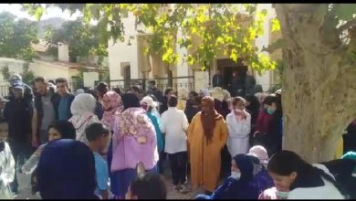 Photo of إقليم افران / جماعة تيكريكرة مشاكل النقل المدرسي  تخرج بعض السكان في مسيرة احتجاجية