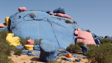 Photo of الصخور الملونة بأومركت تافراوت موقع سياحي يثير إعجاب السياح