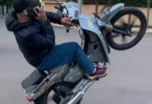 Photo of أصحاب الدراجات النارية من الصنع الصيني يدوسون على قوانين السير ويشيعون الفوضى