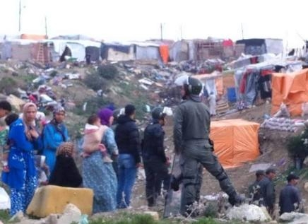 Photo of طنجة: السلطات المحلية تواصل عملية محاربة السكن الغير اللائق بمنطقة مغوغة‎