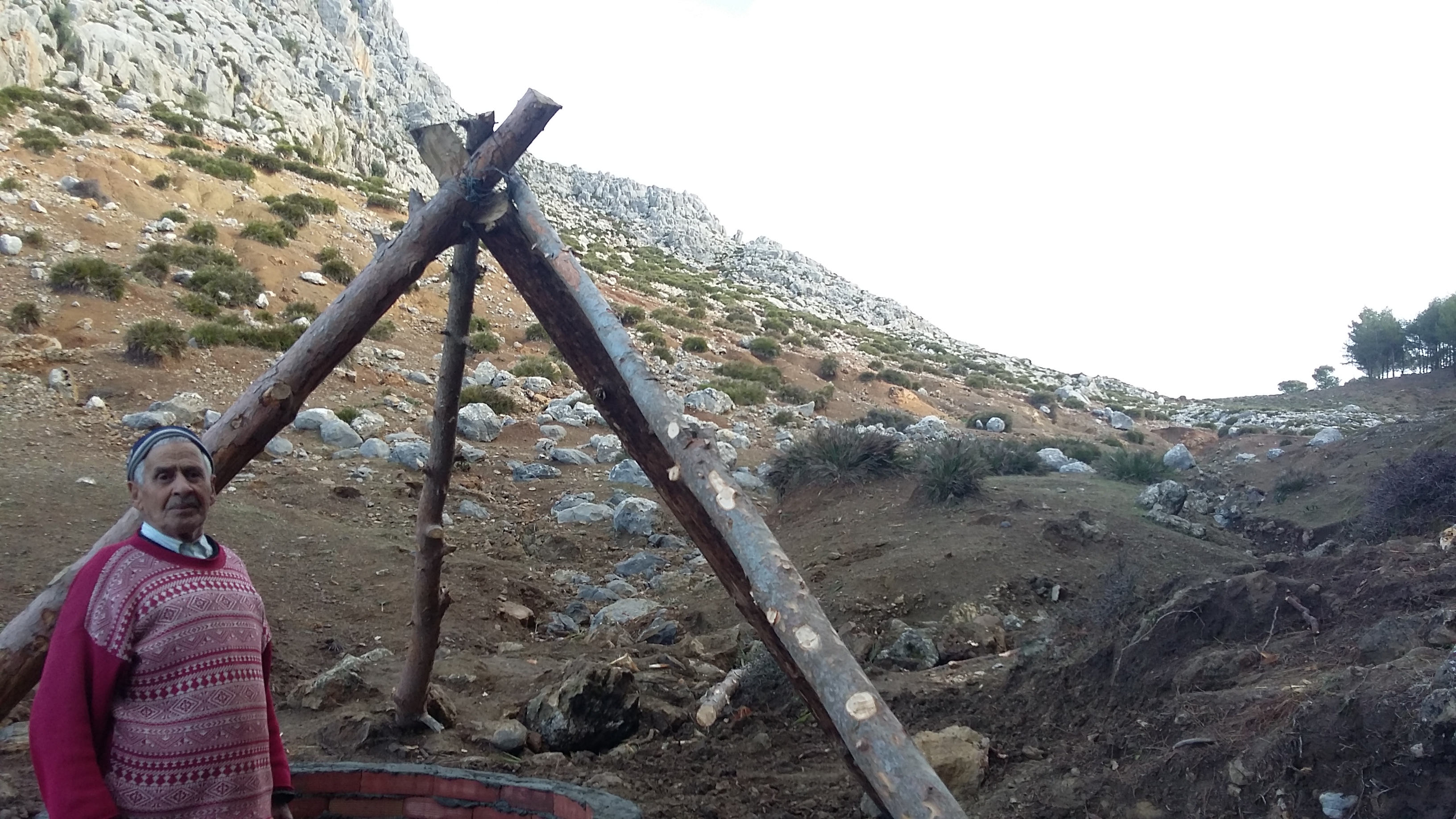 Photo of جماعة الوردزاغ: سكان دوار عين بوشريك سعداء باكتشاف الماء و يطالبون عمالة الإقليم بالتدخل من أجل أن يصبح الاكتشاف من عيار وطني